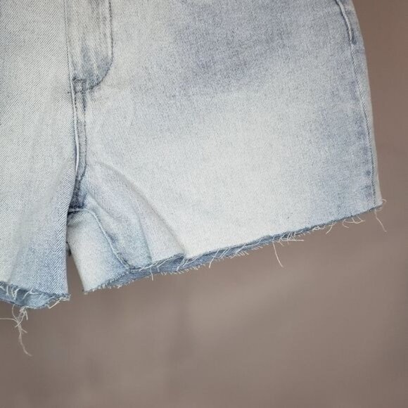 NWT BLANKNYC  The Fulton Light Wash Denim Shorts 30 - Picture 12 of 15